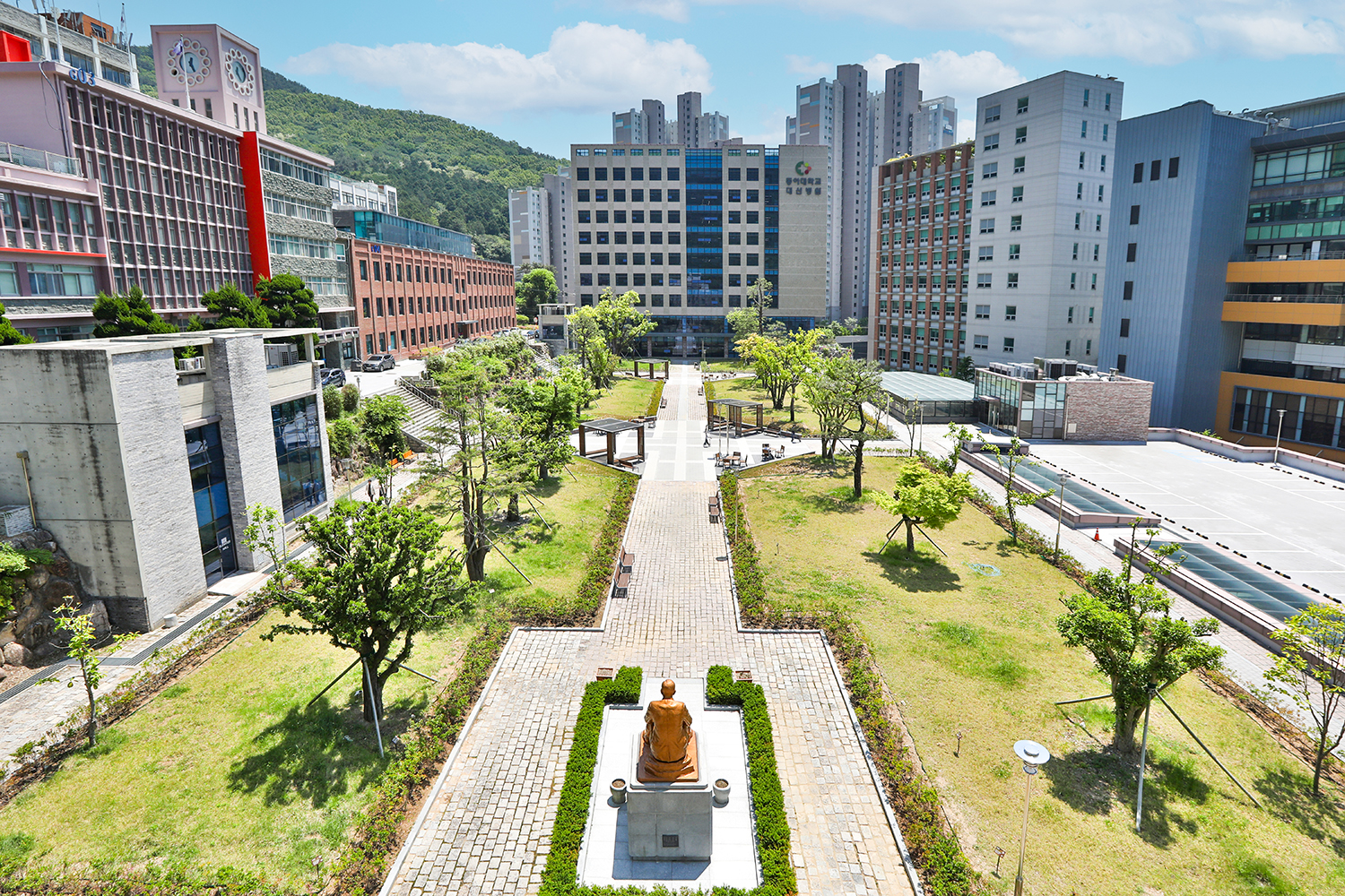 동아대학교 구덕캠퍼스 전경